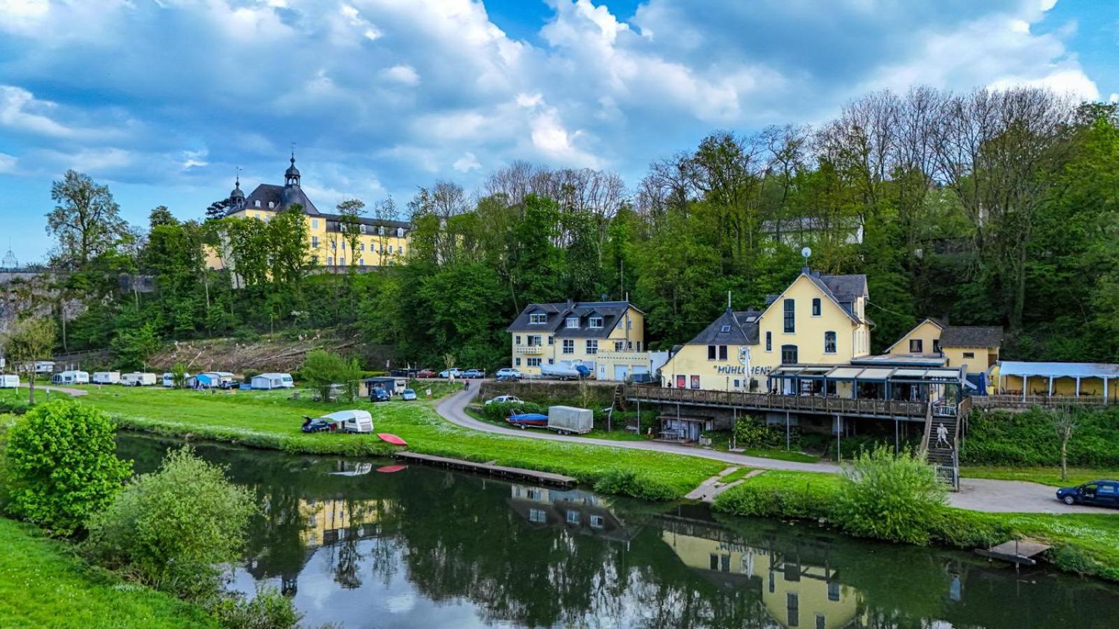 Ferienwohnung Riverside Resort Idyllisch Direkt An Der Lahn Diez Exteriör bild