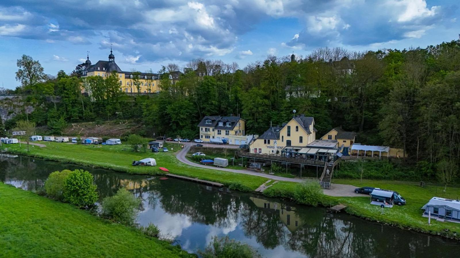 Ferienwohnung Riverside Resort Idyllisch Direkt An Der Lahn Diez Exteriör bild